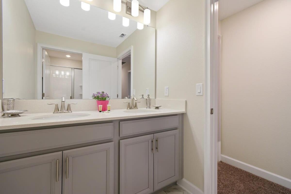 Four Bedrooms Close To W Pool 4898 Hébergement de vacances *